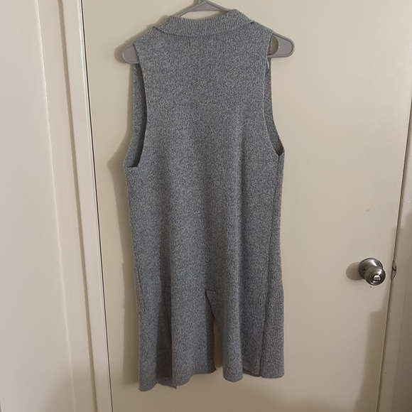 Grey long vest - Picture 2 of 2